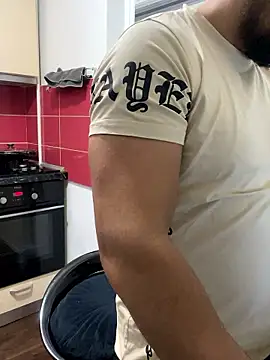 Snapshot of marianmin chatting on January 7, 2026, 2:33 pm marianmin online show from January 7, 2026, 2:33 pm