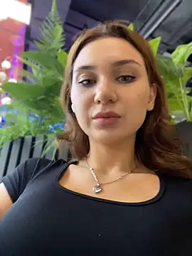 Snapshot of QuitieLia chatting on April 20, 2026, 8:06 am QuitieLia online show from April 20, 2026, 8:06 am