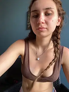 Snapshot of QuitieLia chatting on May 22, 2026, 7:17 am QuitieLia online show from May 22, 2026, 7:17 am
