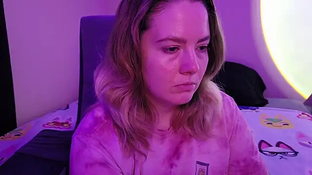 Snapshot of InternetFairy_XO chatting on November 27, 2025, 3:29 am InternetFairy XO online show from November 27, 2025, 3:29 am