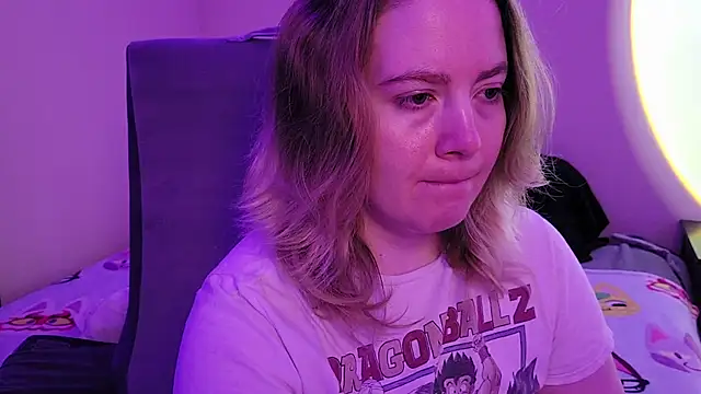 Snapshot of InternetFairy_XO chatting on November 25, 2025, 2:23 am InternetFairy XO online show from November 25, 2025, 2:23 am