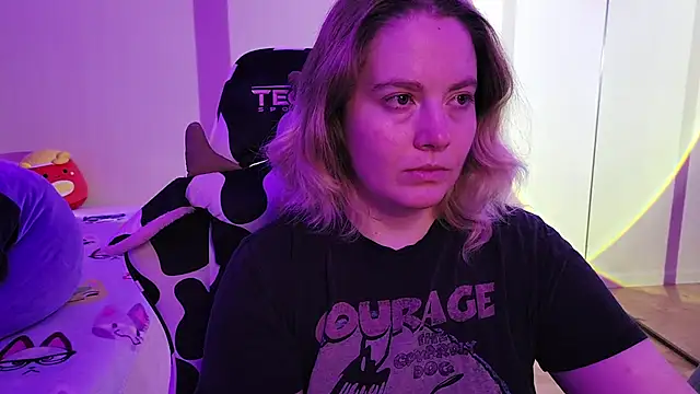 Snapshot of InternetFairy_XO chatting on October 19, 2025, 1:41 am InternetFairy XO online show from October 19, 2025, 1:41 am