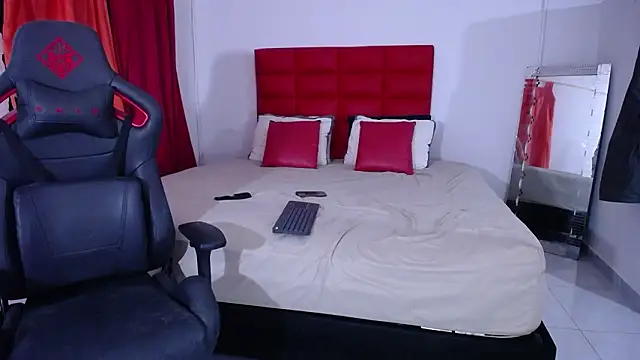 LyonGallego  online show from February 5, 2026, 10:11 am