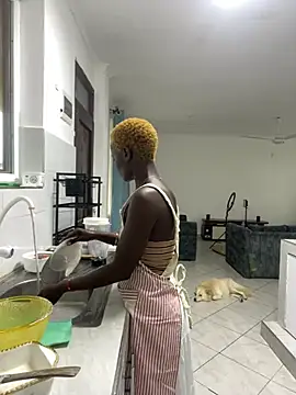 petiteebony 81 online show from April 20, 2026, 1:45 pm