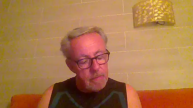 tuggy59 online show from June 29, 2026, 3:57 am