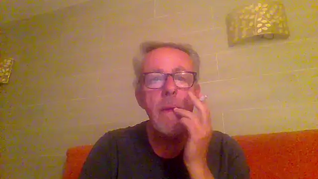 Snapshot of tuggy59 chatting on April 15, 2026, 5:24 am tuggy59 online show from April 15, 2026, 5:24 am