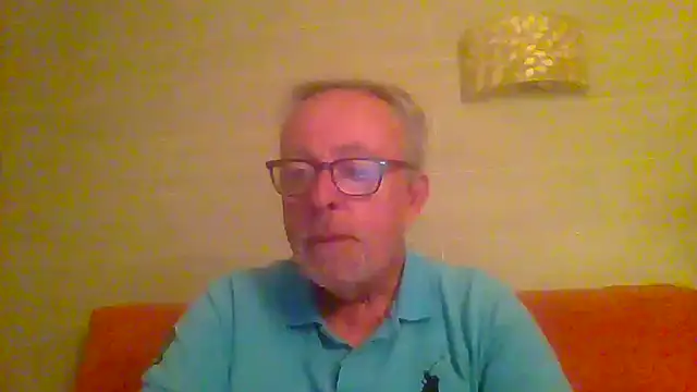 Snapshot of tuggy59 chatting on April 6, 2026, 4:46 am tuggy59 online show from April 6, 2026, 4:46 am