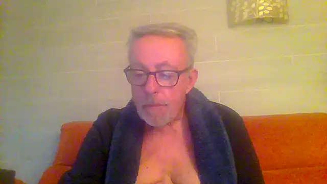 Snapshot of tuggy59 chatting on March 2, 2026, 7:15 am tuggy59 online show from March 2, 2026, 7:15 am