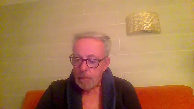 Snapshot of tuggy59 chatting on March 9, 2026, 5:55 am tuggy59 online show from March 9, 2026, 5:55 am