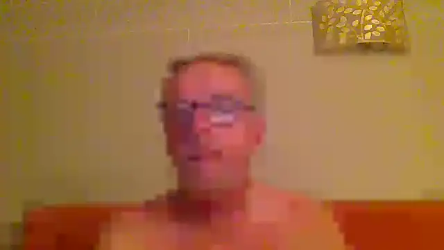 tuggy59 online show from July 15, 2026, 4:52 am
