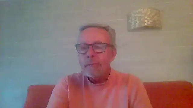 Snapshot of tuggy59 chatting on April 7, 2026, 6:26 am tuggy59 online show from April 7, 2026, 6:26 am