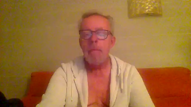 Snapshot of tuggy59 chatting on March 14, 2026, 5:13 am tuggy59 online show from March 14, 2026, 5:13 am