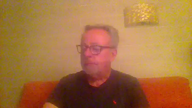 tuggy59 online show from May 19, 2026, 3:46 am