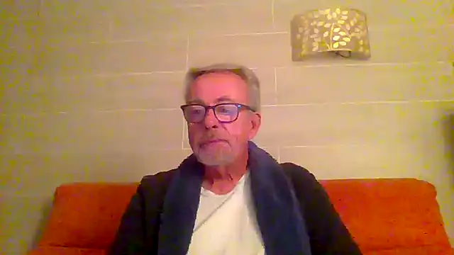 tuggy59 online show from December 22, 2025, 6:02 am