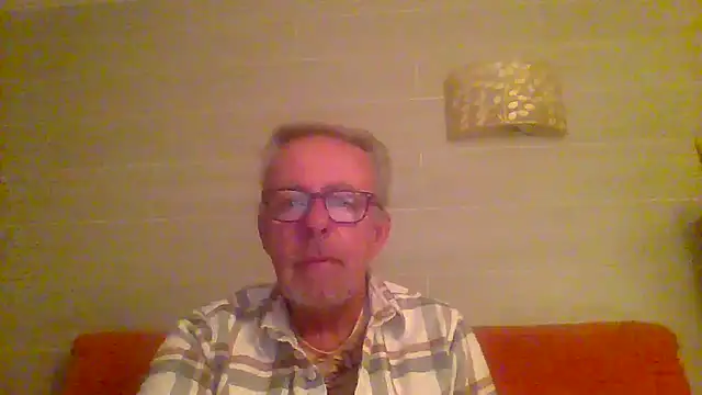 Snapshot of tuggy59 chatting on March 29, 2026, 3:30 am tuggy59 online show from March 29, 2026, 3:30 am