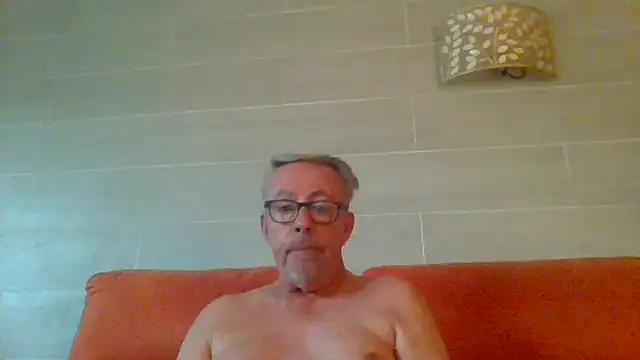 tuggy59 online show from July 12, 2026, 6:14 am