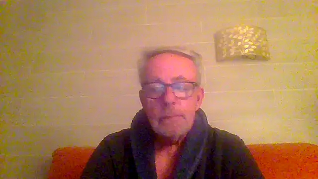 Snapshot of tuggy59 chatting on March 8, 2026, 5:55 am tuggy59 online show from March 8, 2026, 5:55 am