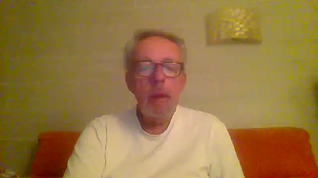 Snapshot of tuggy59 chatting on March 23, 2026, 5:18 am tuggy59 online show from March 23, 2026, 5:18 am