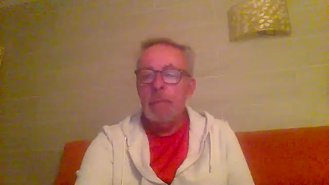 Snapshot of tuggy59 chatting on March 13, 2026, 5:34 am tuggy59 online show from March 13, 2026, 5:34 am