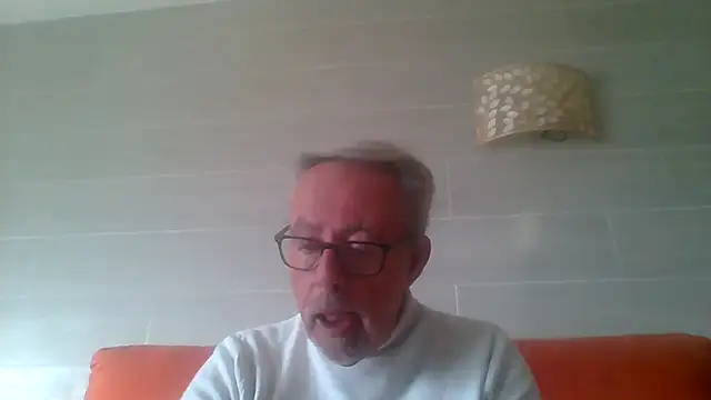 Snapshot of tuggy59 chatting on March 27, 2026, 8:26 am tuggy59 online show from March 27, 2026, 8:26 am