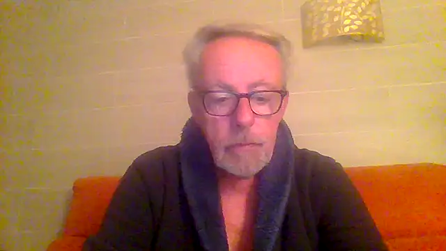 Snapshot of tuggy59 chatting on March 20, 2026, 4:13 am tuggy59 online show from March 20, 2026, 4:13 am