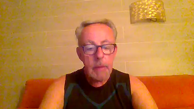 tuggy59 online show from July 4, 2026, 3:57 am