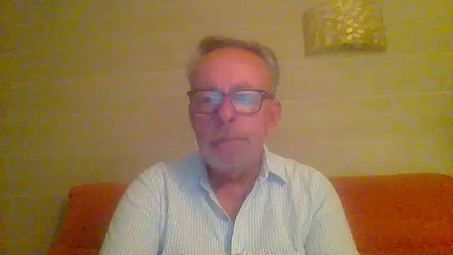 tuggy59 online show from April 27, 2026, 4:43 am
