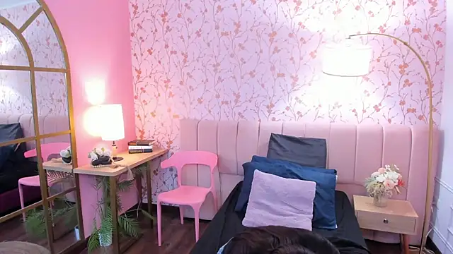 taylor bennet online show from February 10, 2026, 11:53 am