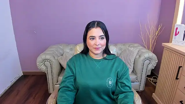 taylor bennet online show from November 27, 2025, 11:43 am