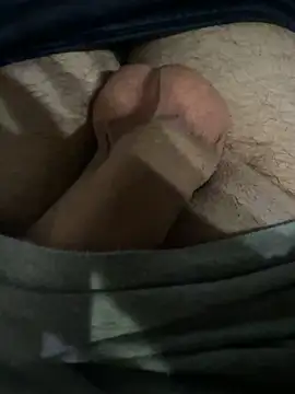 mhot20 online show from December 15, 2025, 9:42 pm