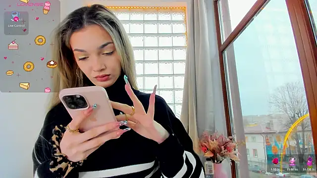 Snapshot of Sassy_Teen chatting on April 2, 2026, 6:31 am Sassy Teen online show from April 2, 2026, 6:31 am