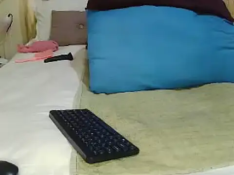 Real1SweetQueen online show from May 16, 2026, 6:01 am