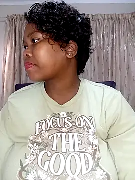 Real1SweetQueen online show from May 8, 2026, 9:24 am