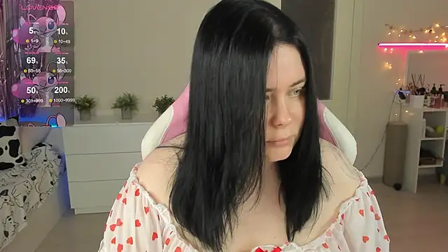 Snapshot of Akemi_BBW chatting on June 11, 2026, 12:46 pm Akemi BBW online show from June 11, 2026, 12:46 pm