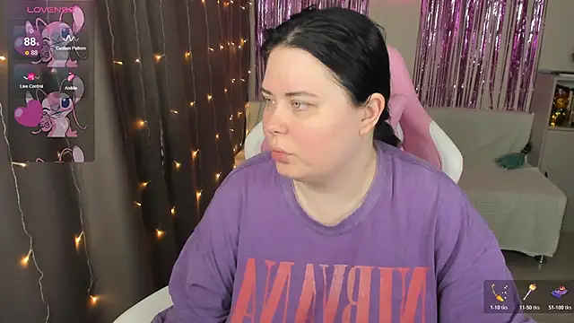 Snapshot of Akemi_BBW chatting on May 15, 2026, 7:50 am Akemi BBW online show from May 15, 2026, 7:50 am
