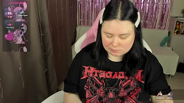 Snapshot of Akemi_BBW chatting on May 11, 2026, 7:54 am Akemi BBW online show from May 11, 2026, 7:54 am