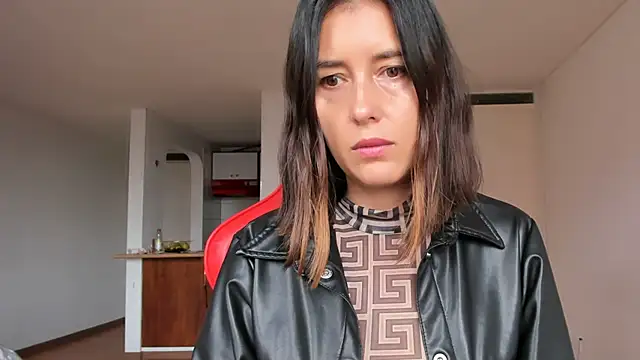 zoe jeane beker online show from February 19, 2025, 7:16 pm