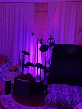 karrola online show from January 19, 2025, 9:13 pm