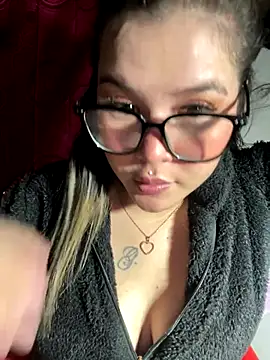 Snapshot of zoe_adhara chatting on September 22, 2025, 6:08 am zoe adhara online show from September 22, 2025, 6:08 am
