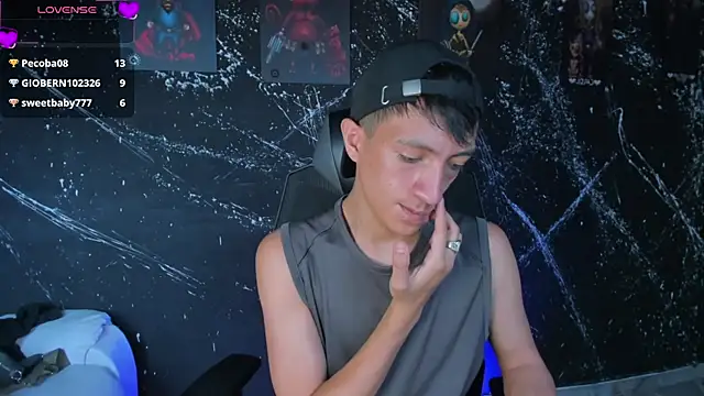 DereckCooperr online show from April 10, 2026, 8:49 pm