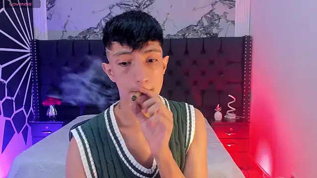 DereckCooperr online show from June 20, 2026, 9:20 pm
