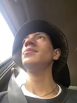 Snapshot of DereckCooperr chatting on February 13, 2026, 9:59 pm DereckCooperr online show from February 13, 2026, 9:59 pm