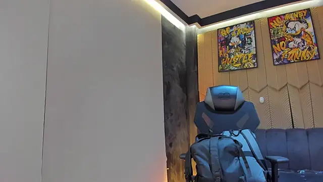 Snapshot of DereckCooperr chatting on February 18, 2026, 10:17 pm DereckCooperr online show from February 18, 2026, 10:17 pm