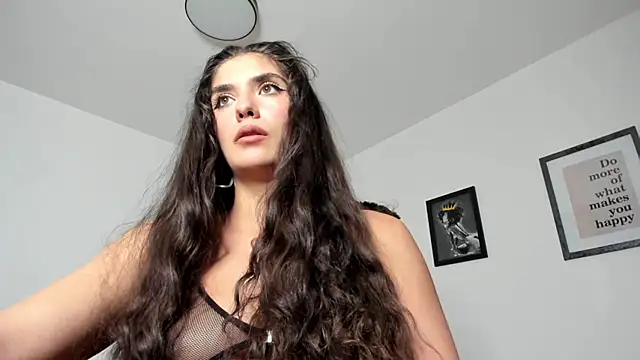 PortraitMarie online show from February 7, 2025, 9:26 pm