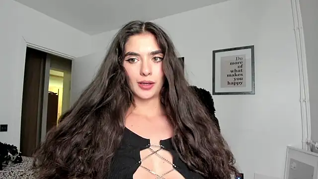 PortraitMarie online show from February 4, 2025, 7:55 pm