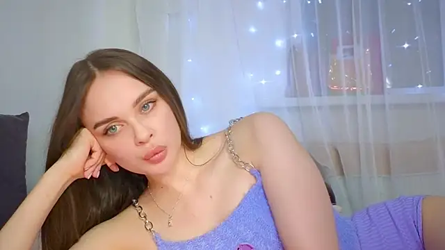 Snapshot of KristenSayles chatting on February 14, 2025, 7:23 pm KristenSayles online show from February 14, 2025, 7:23 pm