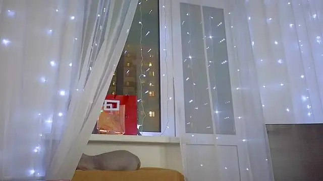 Snapshot of KristenSayles chatting on February 12, 2025, 5:37 pm KristenSayles online show from February 12, 2025, 5:37 pm