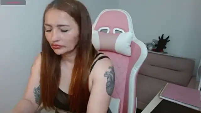 EVA GRAYS online show from January 14, 2026, 4:21 pm