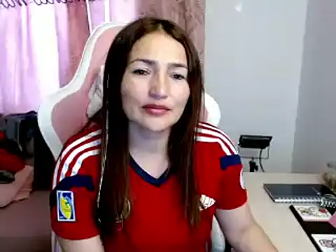 EVA GRAYS online show from February 10, 2025, 10:40 pm