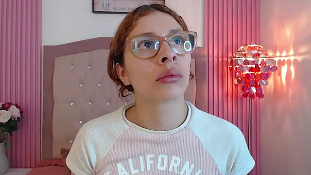 Katy Van online show from February 6, 2026, 8:49 pm